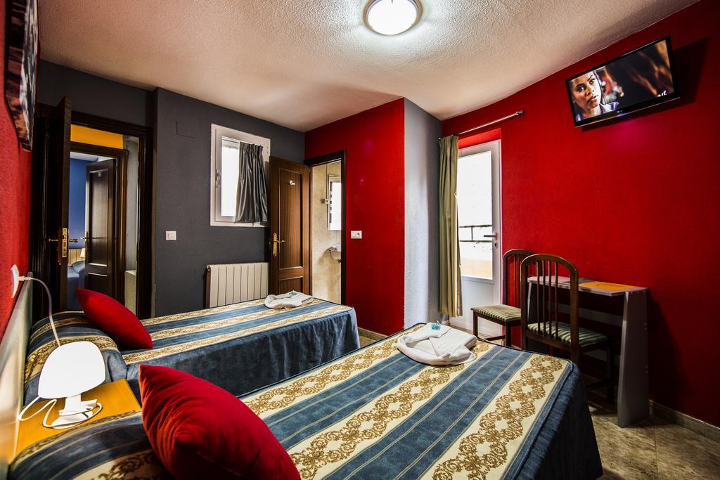 Hostal Escala Luna Саламанка Екстериор снимка